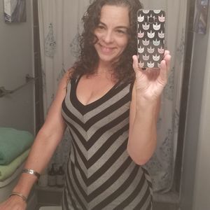 Meet your Posher, Lara